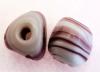 Sasso 3 facce, 18x20 mm., Ametista indiano sfumato in bianco